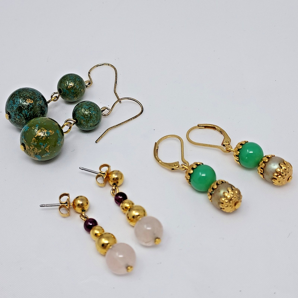 Lot of 3 Pairs Beaded Dangle Earrings Red Green Gold Tone Dainty